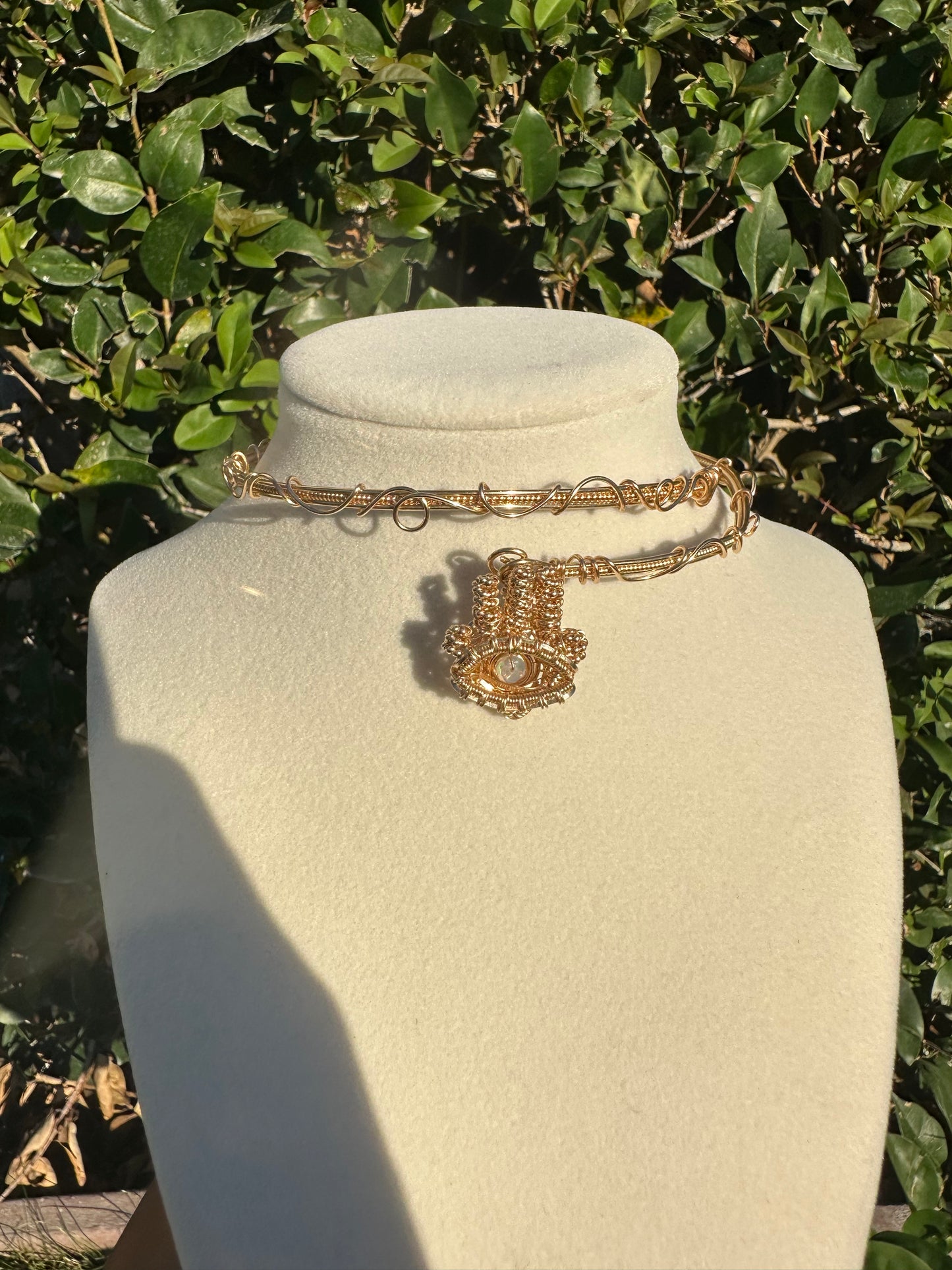 Hamsa Choker
