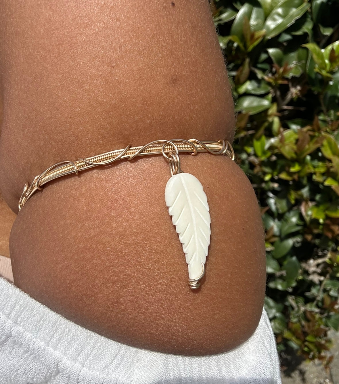 Feathered Choker