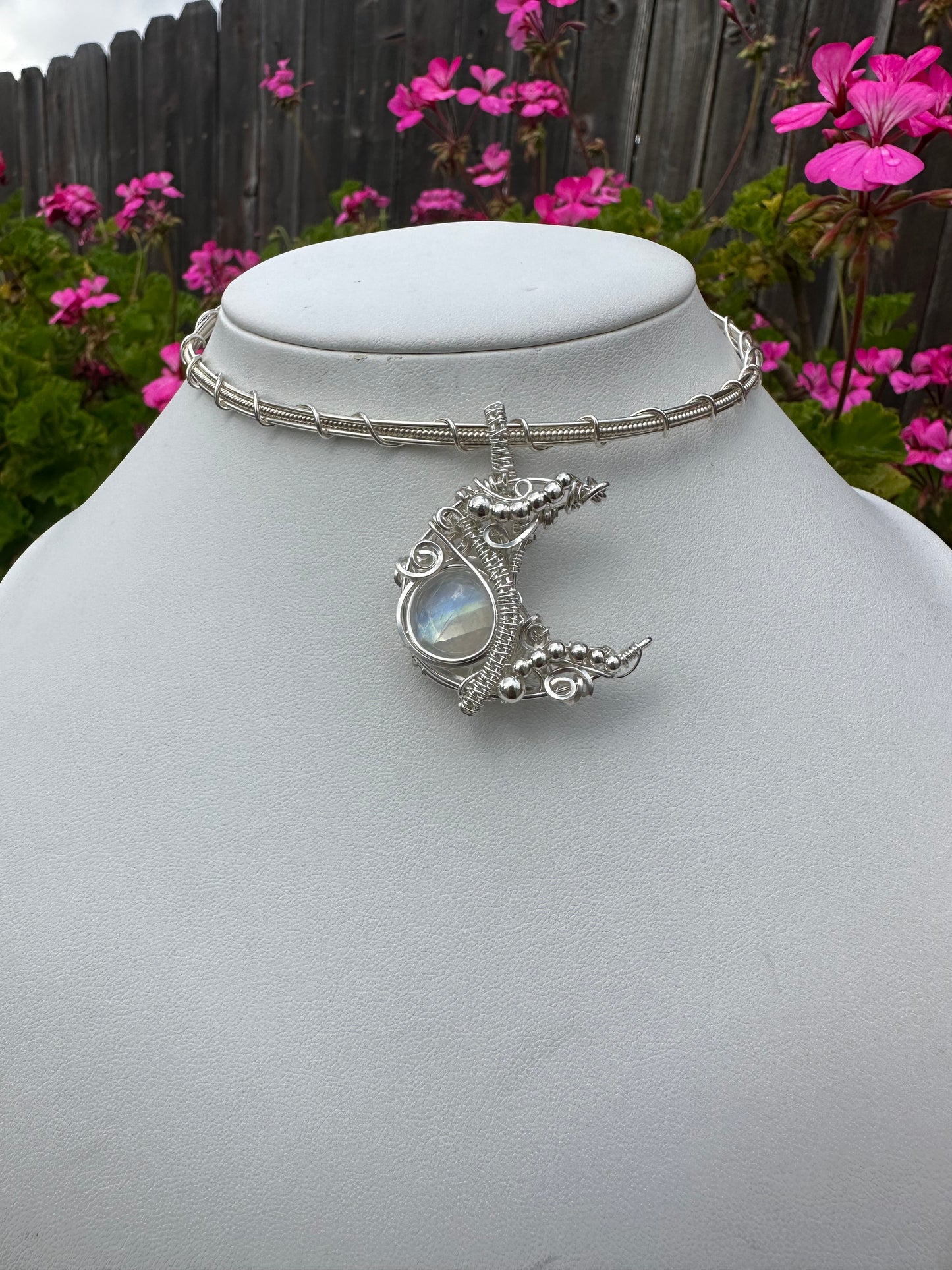 Eclipse Choker