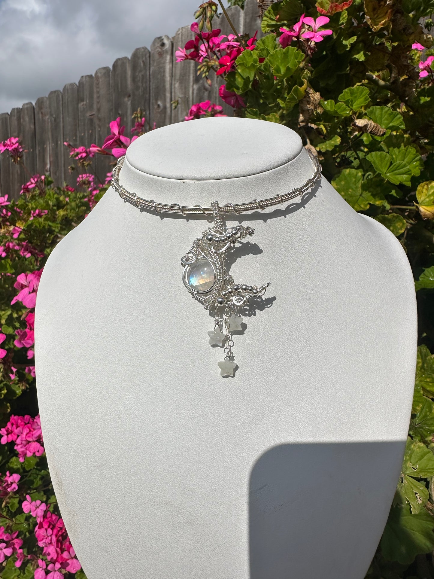 Luna Eclipse Choker