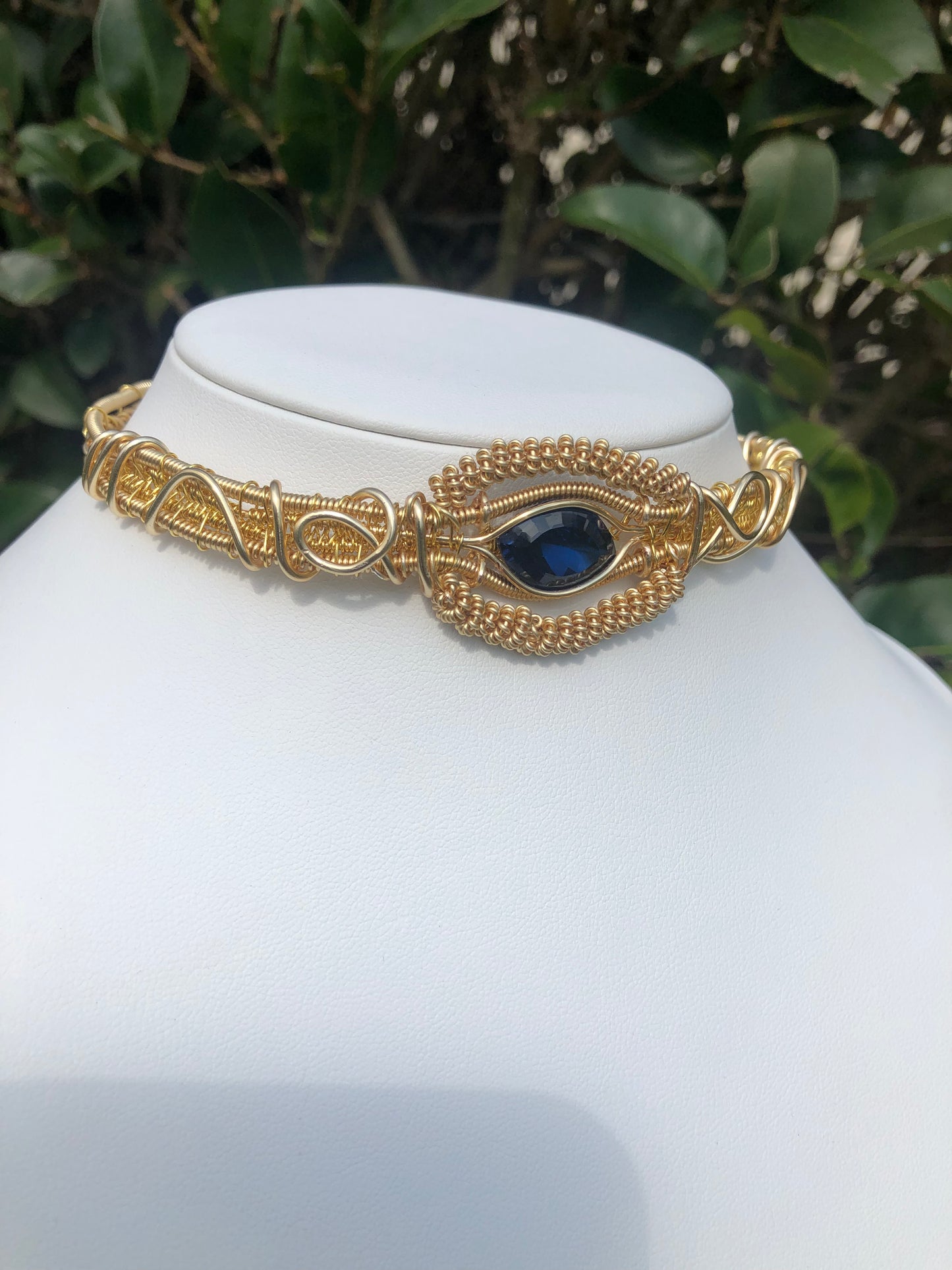 EnAjna Choker