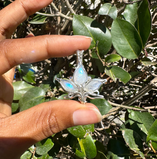 Blue Lotus Necklace