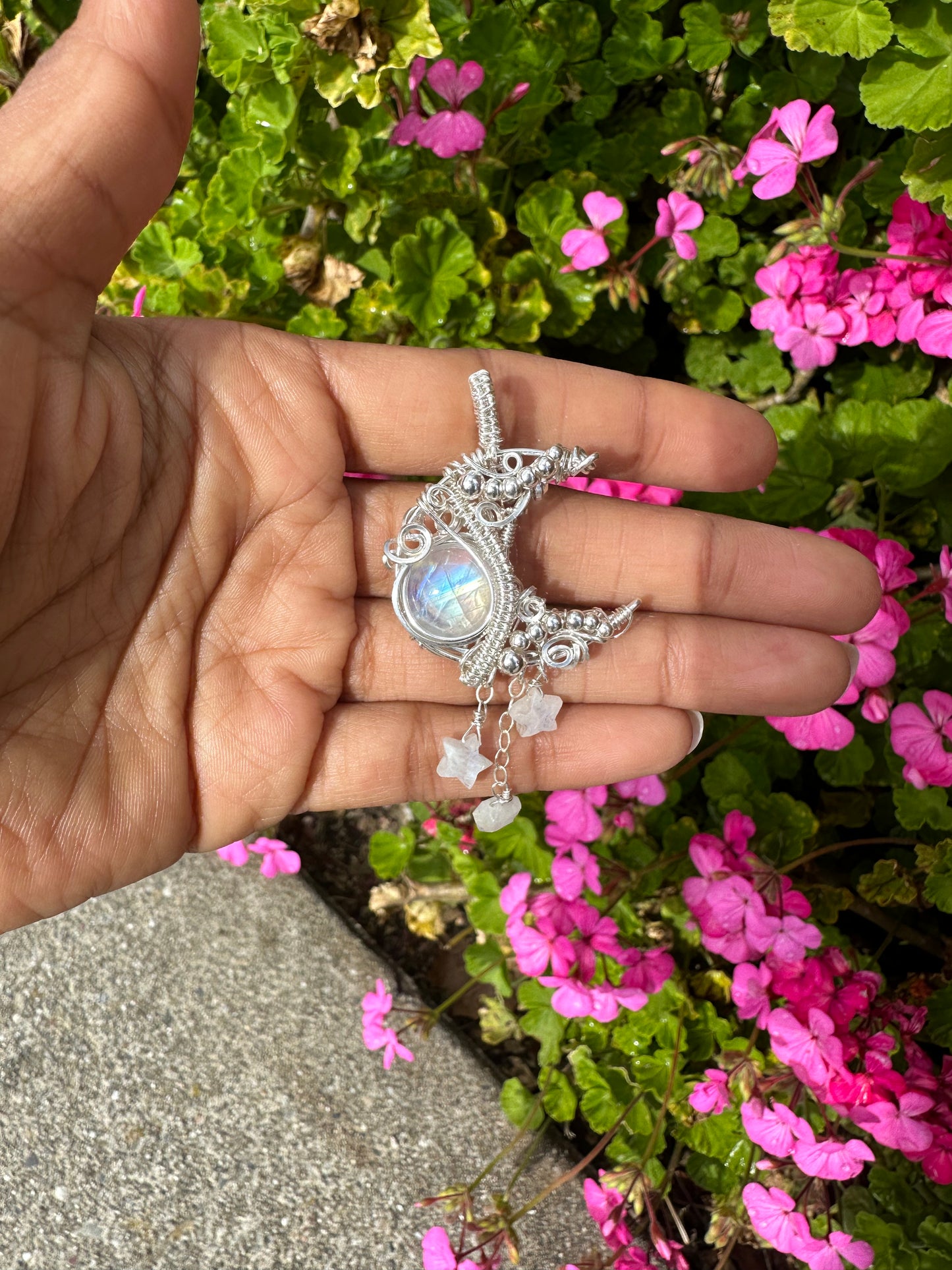 Luna’est necklace